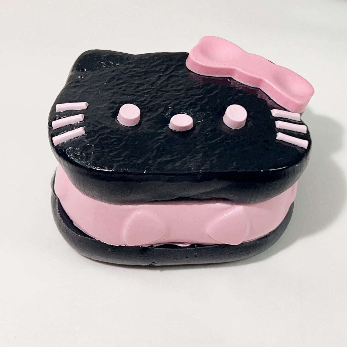 💖 KittyCat Sandwich Cookie Squishy – Malambot, Cute at Nakakatanggal ng Stress! 💖