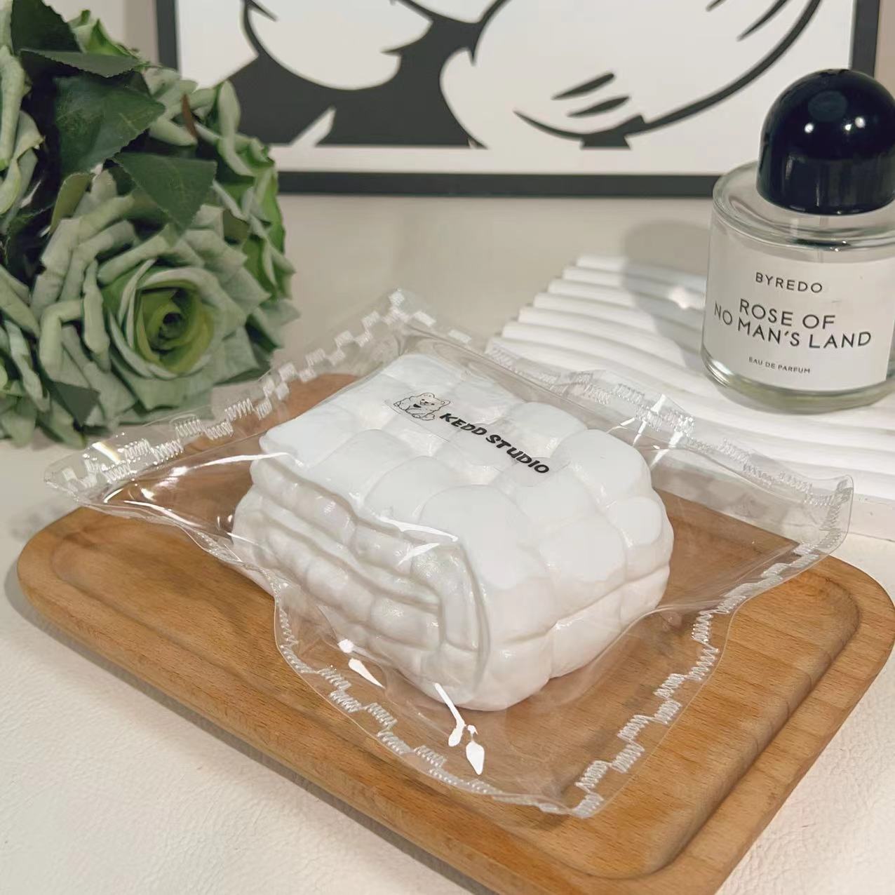 🤩White Square Down Squishy Toy🤩