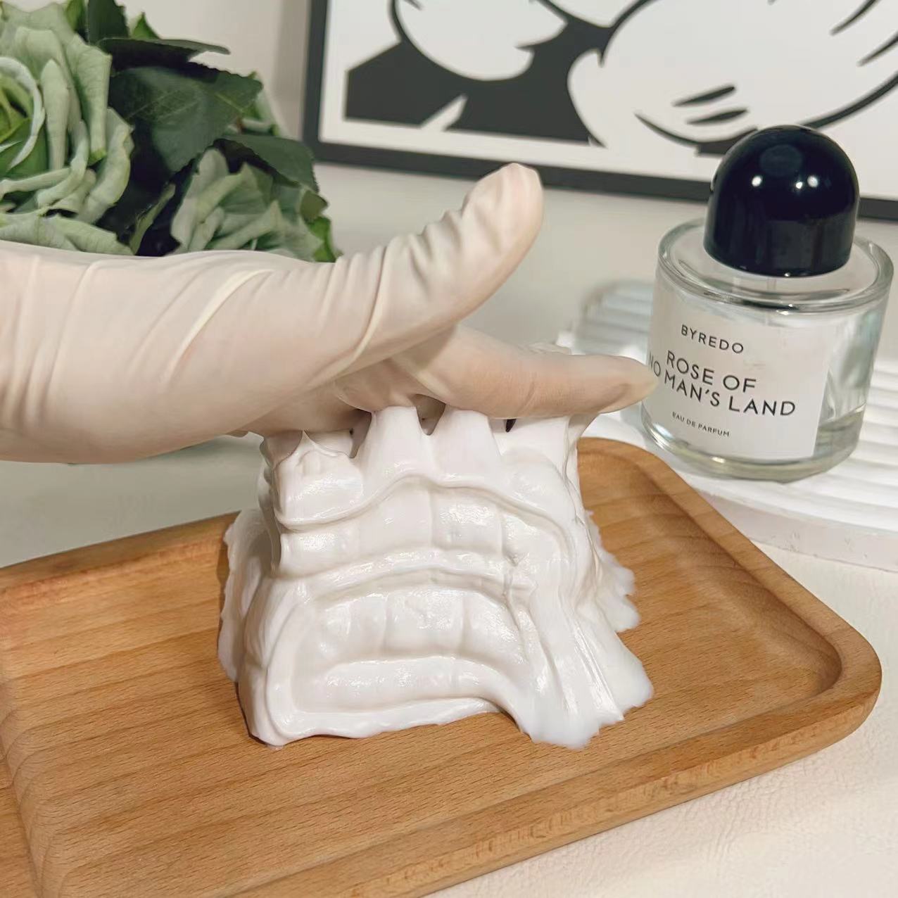 🤩White Square Down Squishy Toy🤩