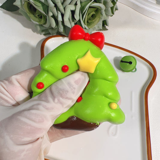 Juguete blando con forma de árbol de Navidad con tintineo